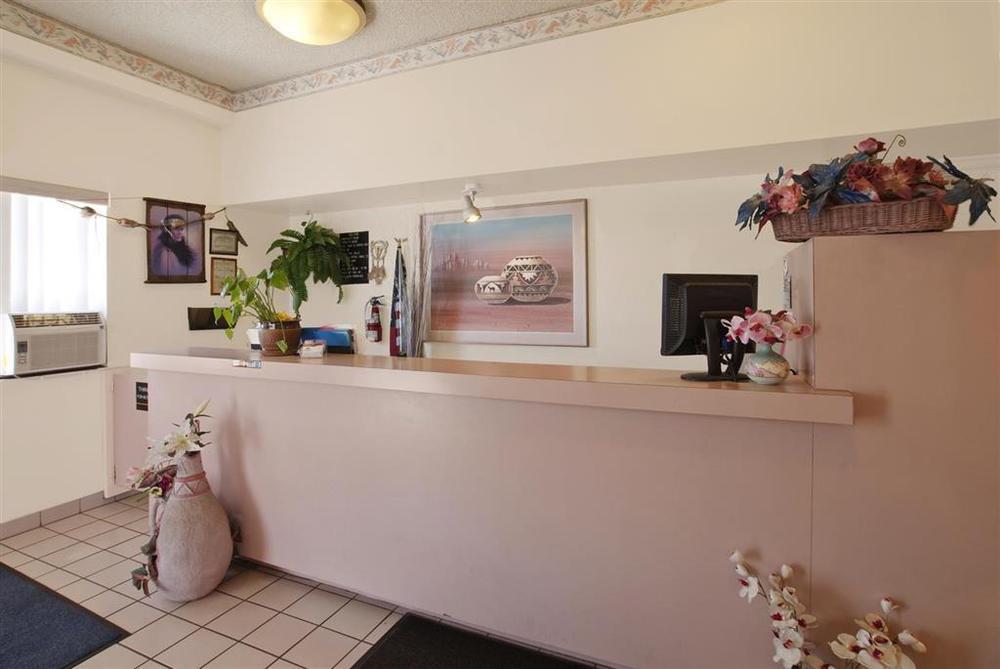 Americas Best Value Inn Нийдълс Интериор снимка