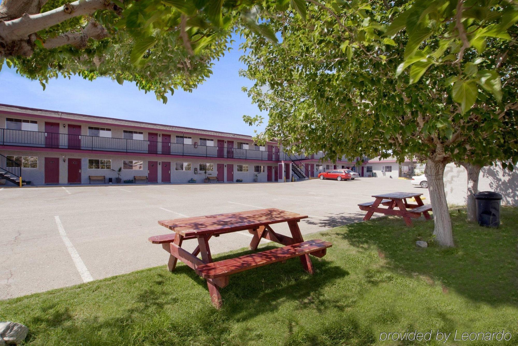 Americas Best Value Inn Нийдълс Екстериор снимка