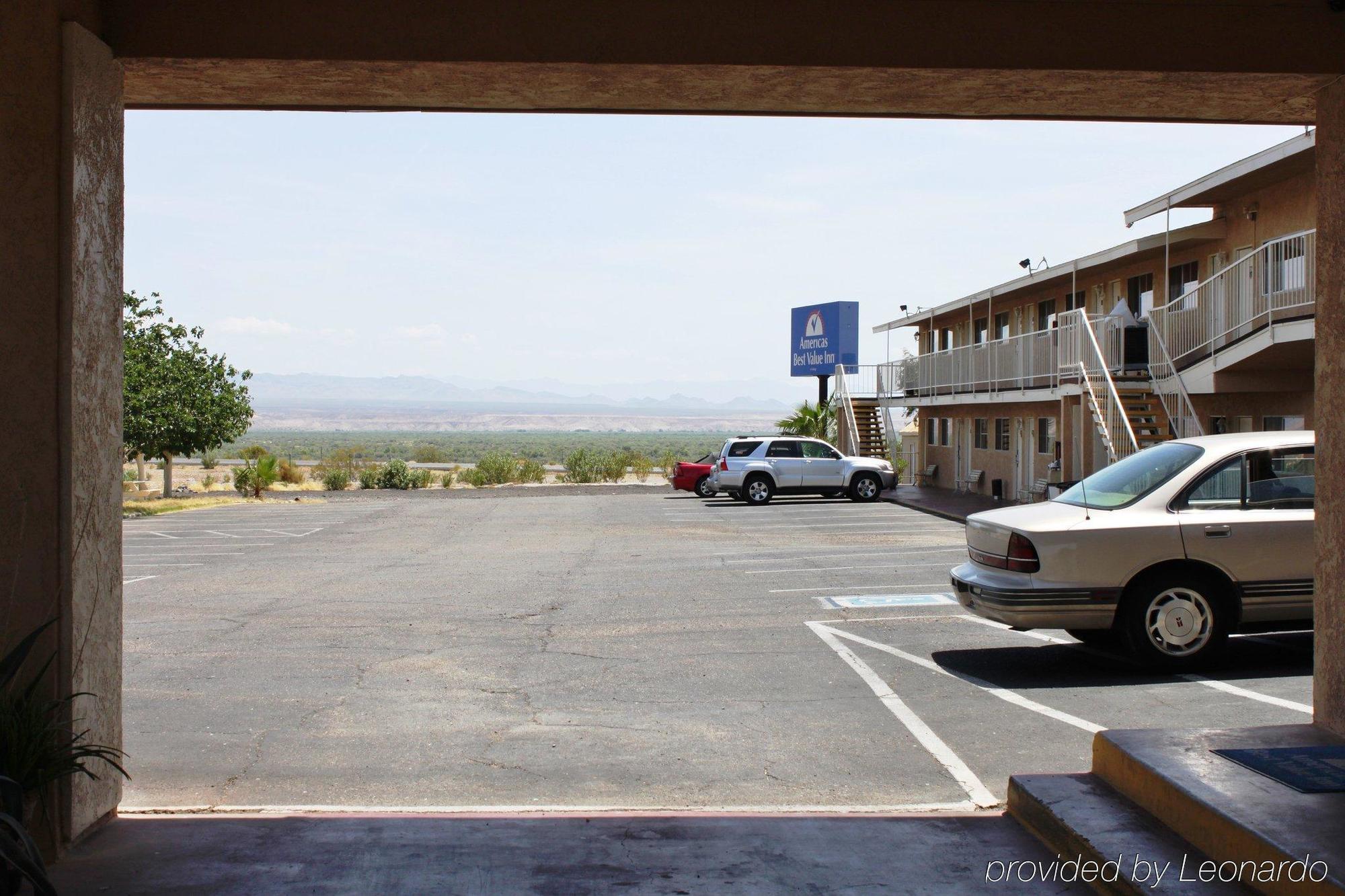 Americas Best Value Inn Нийдълс Екстериор снимка
