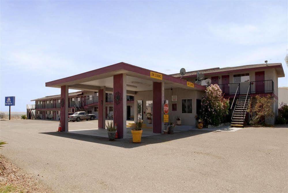 Americas Best Value Inn Нийдълс Екстериор снимка